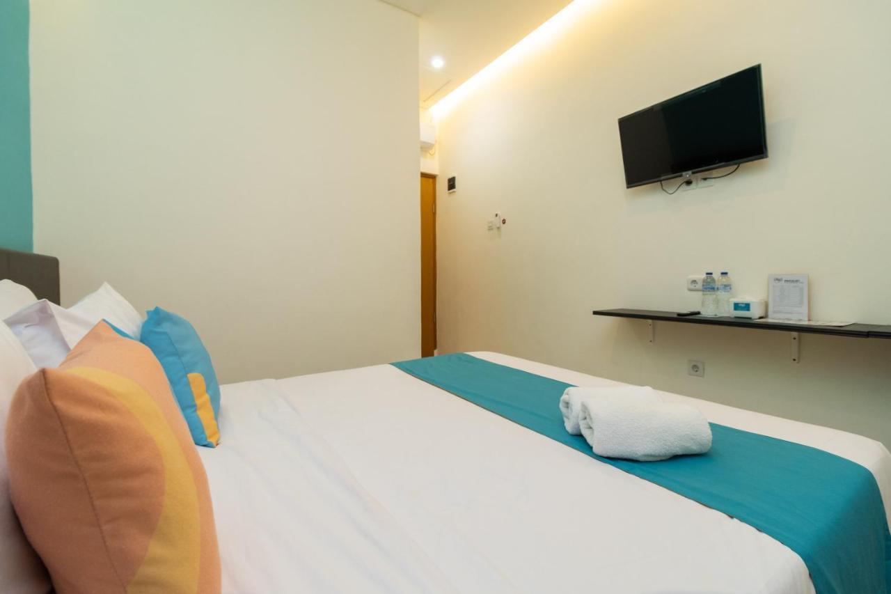 Sans Hotel Suryakencana Bogor Esterno foto