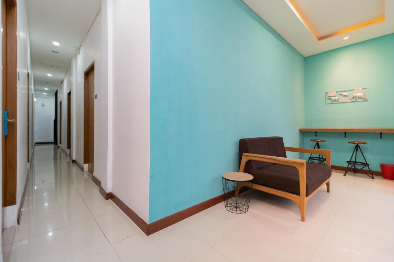 Sans Hotel Suryakencana Bogor Esterno foto