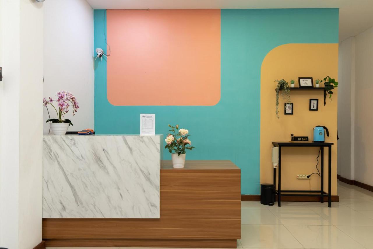 Sans Hotel Suryakencana Bogor Esterno foto
